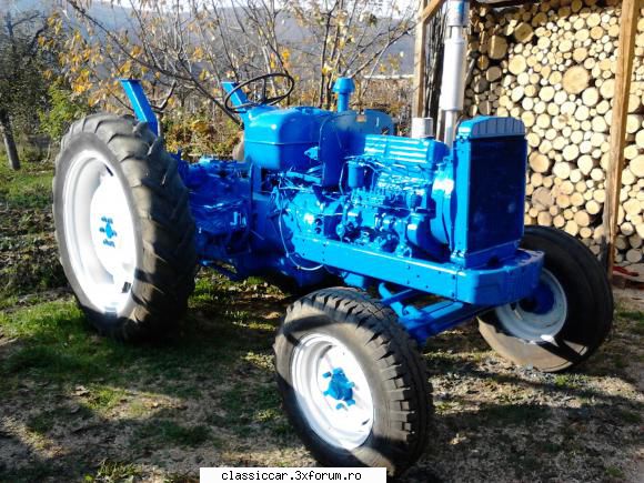 Tractor Ford Major - C�t de c�t �ncălţat - Coltul camionagiului si tractoristului oldtimerist