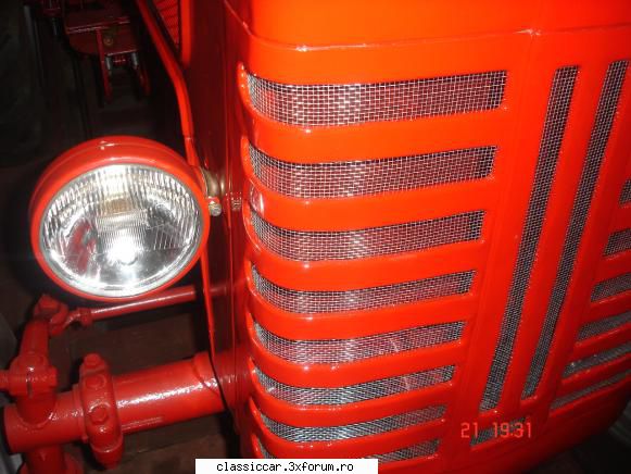 Tractor McCornick - Petrişor - Coltul camionagiului si tractoristului oldtimerist