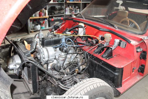 Triumph Spitfire 1973 - motorul a fost vopsit cu bronz in totalitate si - Reconditionari si Restaurari