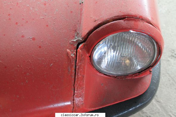 Triumph Spitfire 1973 - si rama farului a fost izolata cu silicon si apoi - Reconditionari si Restaurari
