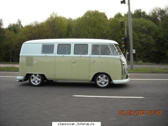 U.K. classics - pt fanii vw T 1 superb gonind cu 140 /h - Din lumea larga