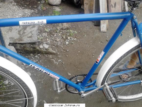 Ukraina - Si o poza cu unele din stickerele - Prezentare motociclete, motorete si biciclete de colectie
