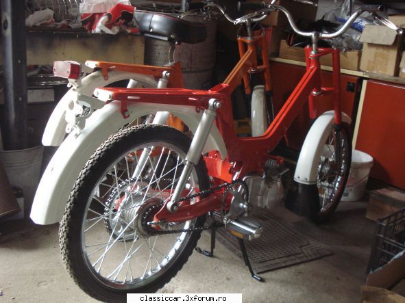 Ultima Minimobr� - ultima cu soru-sa portocalie - Prezentare motociclete, motorete si biciclete de colectie
