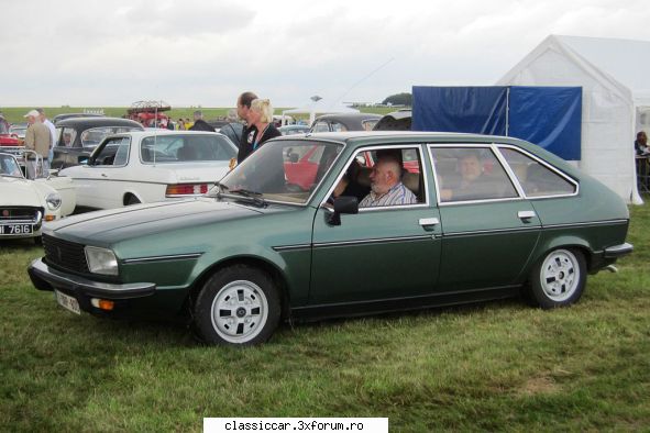 Un nou proiect R30 TD -1982 - Vert Epicea 918 Cand nu este in lumina si asta - Reconditionari si Restaurari