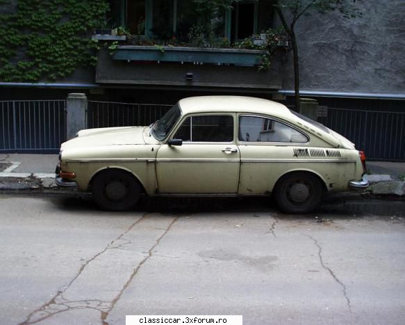 VW 1600 Fastback - acuma vreo 4 ani aceasi masina rugina cred ca si - Am vazut prin Cluj-Napoca