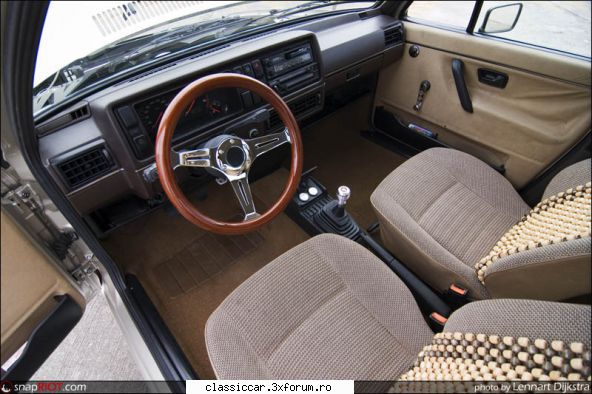 VW Golf 2 1987 - serios?ciudat,poate ii faci poze si in - Prezentare masini