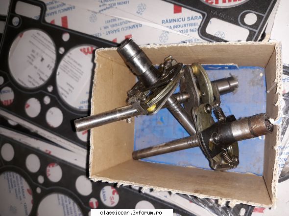 V�nd piese Dacia - Axuri delcou noi originale- 50 lei/bucata - Vanzari  piese si accesorii