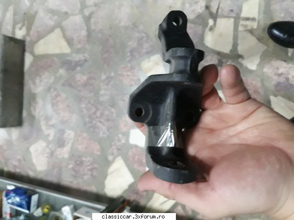 V�nd piese Dacia - Suport alternator nou. 65 lei - Vanzari  piese si accesorii