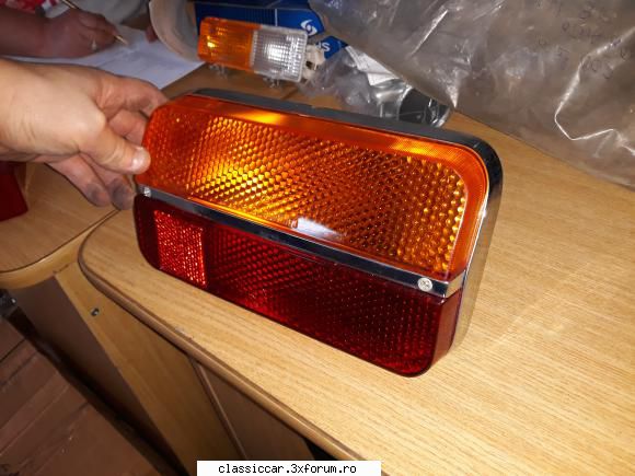 V�nd stop Lada 1500 nou - Provine din stocuri vechi, este de partea - Vanzari  piese si accesorii