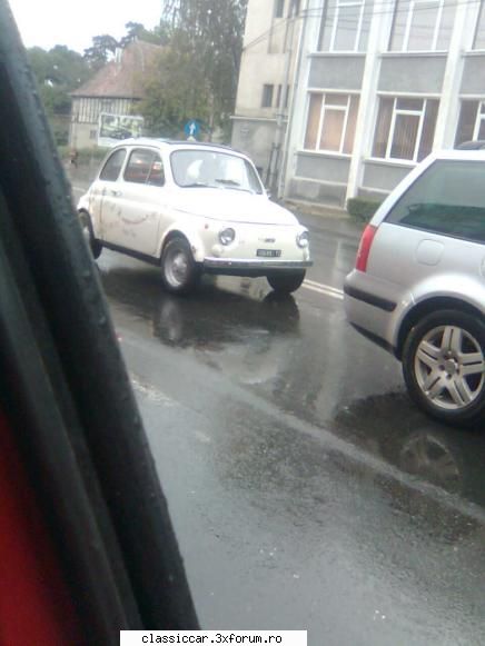 Vanatoarea de epave sibiu - Un fiat 500 vazut in mers . E al unei tipe de are - Vanatoarea de epave