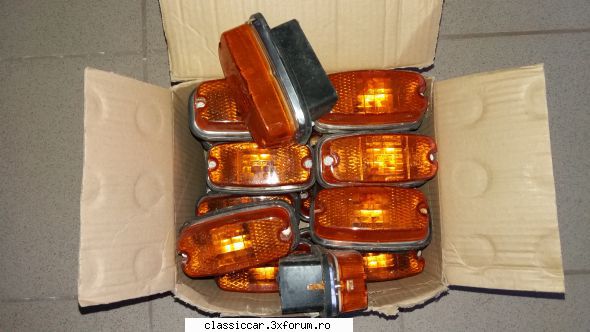 Vand... - Lampi semnalizare fata trabant, NOS ,marginea - Vanzari  piese si accesorii
