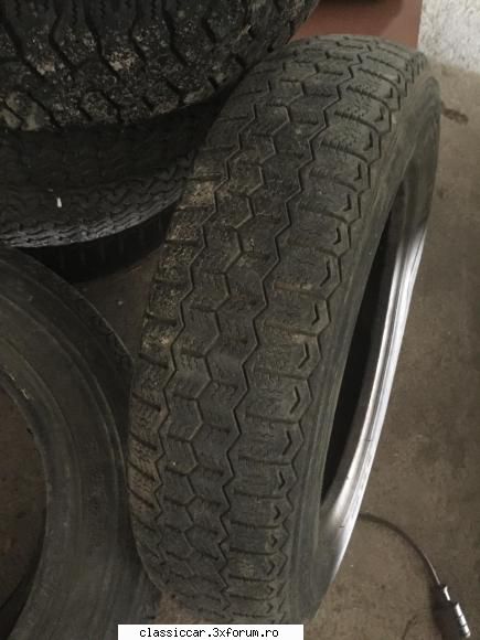 Vand 4 cauciucuri VW Kafer - Vand 4 cauciucuri VW Kafer 155 SR 15, stare ca in - Vanzari  piese si accesorii