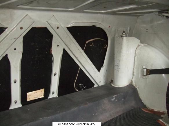 Vand Autocolante Dacia , Autocolante Dacia - Mai adaug doua autocolante pe alb - Vanzari  piese si accesorii