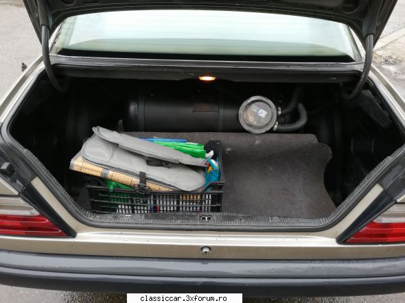Vand Mercedes w benzina/GPL - GPL butelie 80 l - Vanzari auto-moto clasice direct de catre proprietari