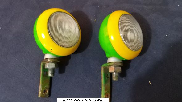Vand Piese Tv si IMS - Proiector sau semnalizatoare Hella- 100 lei - Vanzari  piese si accesorii