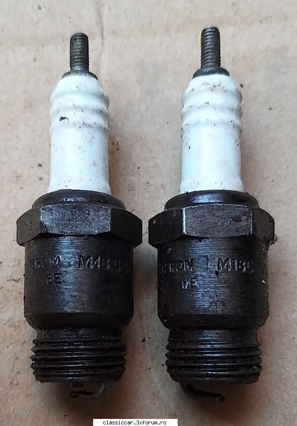 Vand Piese Tv si IMS - Bujii NOS - 50 lei amandoua - Vanzari  piese si accesorii