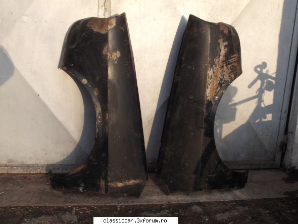 Vand aripa fata Dacia 1300 model 1977 ianuarie . - albine - Vanzari  piese si accesorii