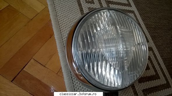 Vand cateva piese auto-moto - adaug un far/ proiector vechi din anii 50-60 - Vanzari  piese si accesorii