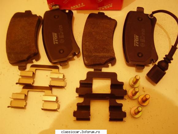 Vand diverse - Set placute de frana TRW pentru VW T5 spate - Vanzari  piese si accesorii