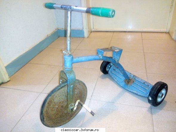 Vand diverse pentru bicicleta - Vand tricicleta de "Medias" nu mai are saua si - Vanzari-Cumparari biciclete