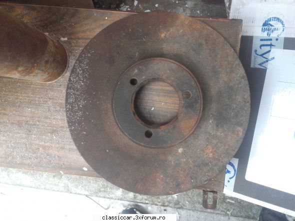 Vand diverse piese - Discuri frana spate Dacia 1100 unul are 8,2 mm si - Vanzari  piese si accesorii