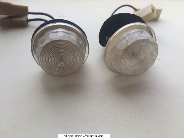 Vand diverse piese - Lampi albe semnalizare Dacia 1310/ oltcit noi - Vanzari  piese si accesorii