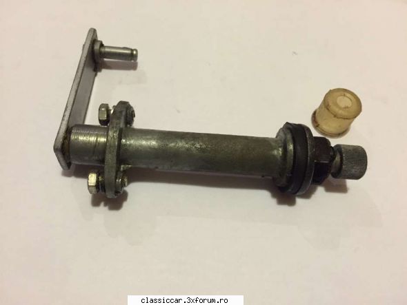 vand diverse piese butuc dacia 1300 noi lei buc