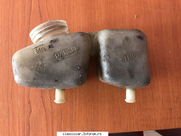 Vand diverse piese - Vas lichid frana renault (trebuie curatat ) - 10 - Vanzari  piese si accesorii