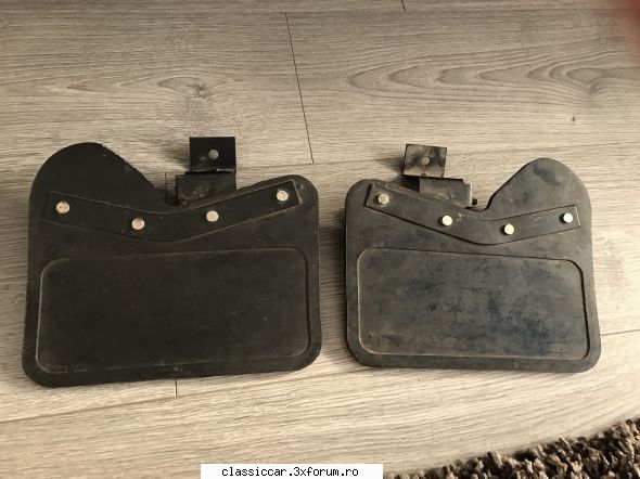 Vand diverse piese - Bavete noroi - 80 lei setul - Vanzari  piese si accesorii