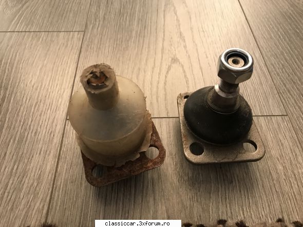 Vand diverse piese - Pivoti nefolositi dacia superiori - 40 lei - Vanzari  piese si accesorii