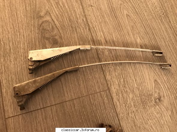 Vand diverse piese - Brate stergatoare - 25 lei ambele - Vanzari  piese si accesorii