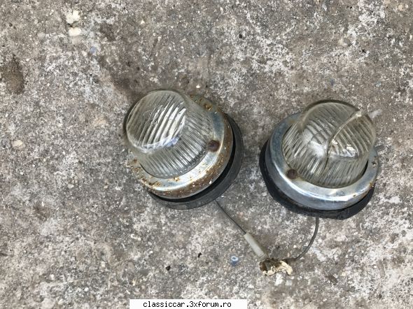 Vand diverse piese - Lampi Elba din sticla. Se vede starea - vandut - Vanzari  piese si accesorii