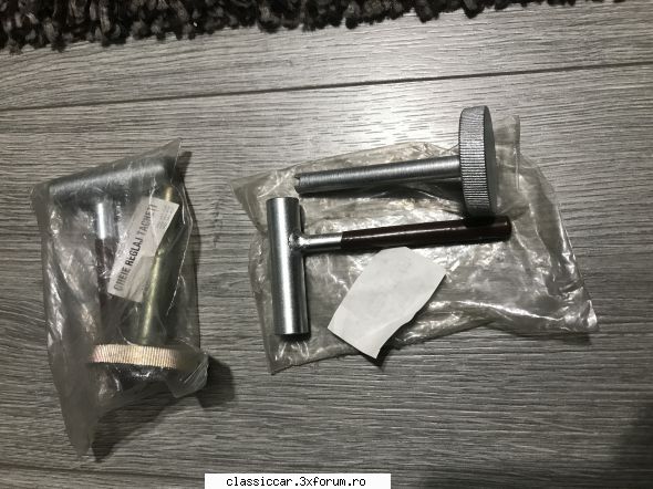 Vand diverse piese - Chei reglare tacheti noi - Vandut - Vanzari  piese si accesorii