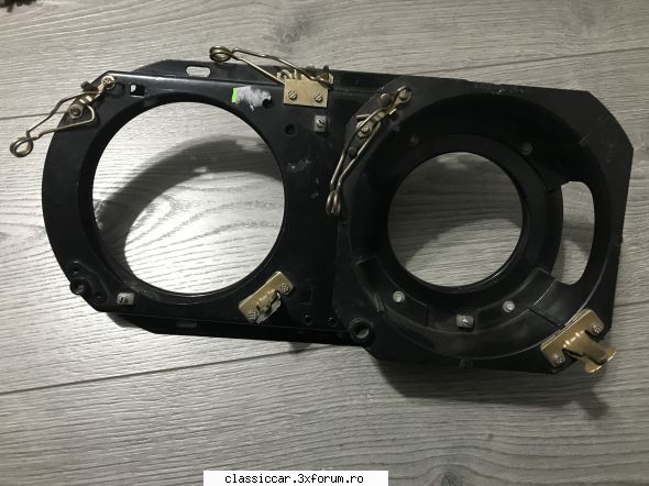 Vand diverse piese - Suport faruri dacia 1310 nou - 45 lei - Vanzari  piese si accesorii