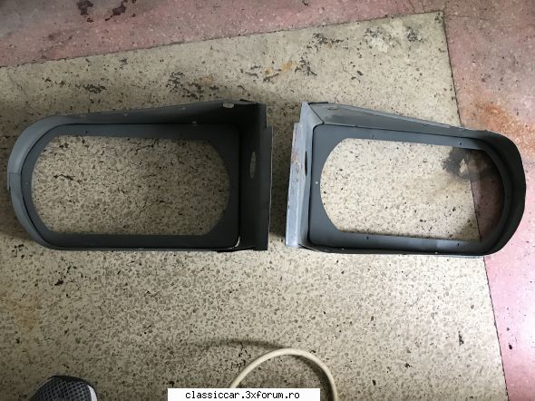 Vand diverse piese - Rame ochelari faruri Dacia 1300 noi - 100 lei - Vanzari  piese si accesorii