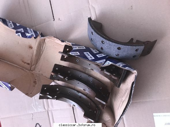Vand diverse piese - Saboti fana Dacia mici - 50 lei setul - Vanzari  piese si accesorii