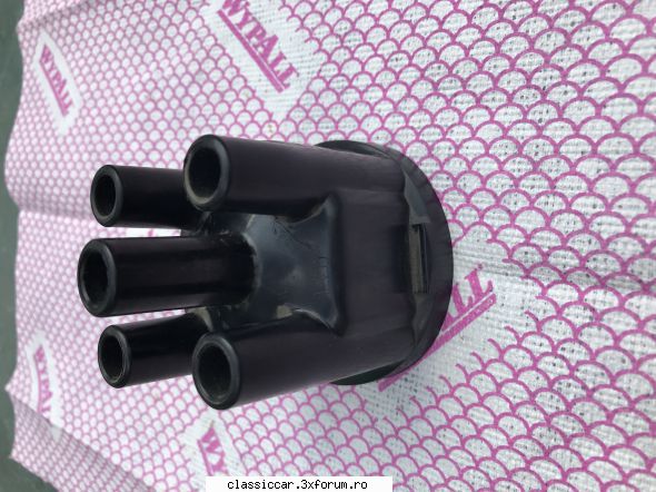 Vand diverse piese - Capac delcou nou auto neidentificat ( fabricat in - Vanzari  piese si accesorii