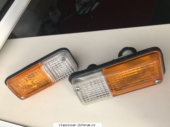 Vand diverse piese - Set lampi semnalizare elba ( au garniturile mici - Vanzari  piese si accesorii