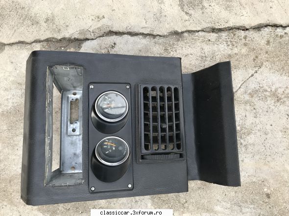 Vand diverse piese - Consola cu ceasuri - vandut - Vanzari  piese si accesorii