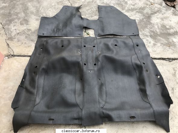 Vand diverse piese - Mocheta vinilin Dacia 1300 frantuzeasca fara - Vanzari  piese si accesorii