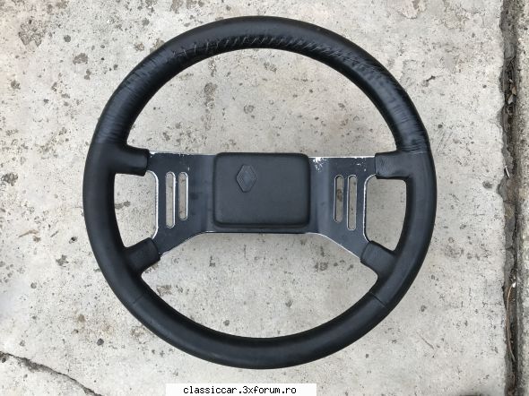 Vand diverse piese - Volan renault fuego turbo - 150 lei - Vanzari  piese si accesorii