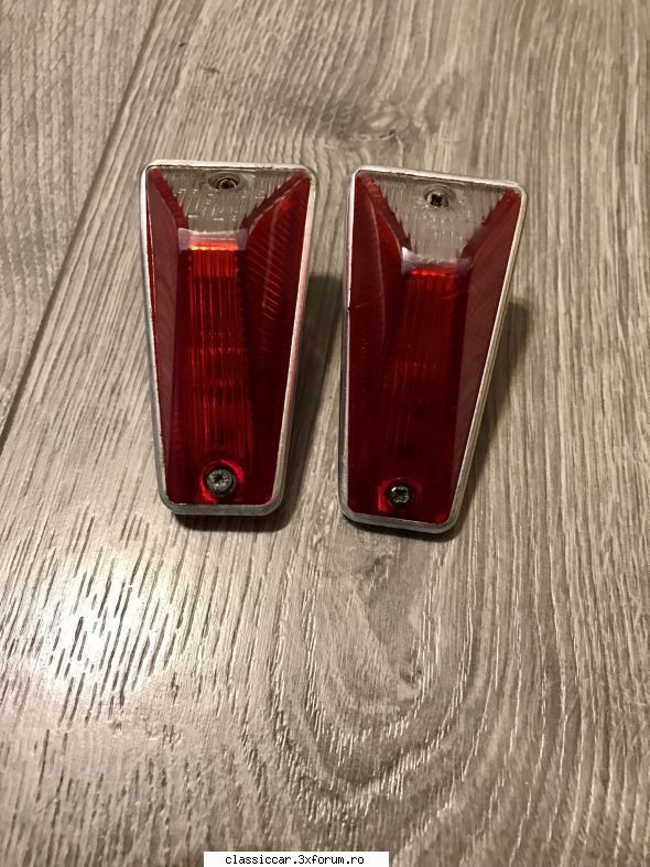 Vand diverse piese - Set lampi stationare - vandut - Vanzari  piese si accesorii