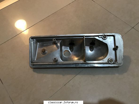Vand diverse piese - Soclu elba - 25 lei - Vanzari  piese si accesorii
