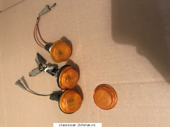 Vand diverse piese - Toate lampile - 25 lei - Vanzari  piese si accesorii