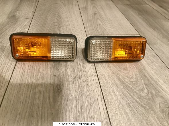 Vand diverse piese - Lampi semnal noi - 150 lei setul - Vanzari  piese si accesorii