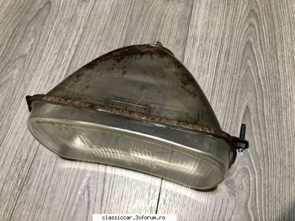 Vand diverse piese - Far cibie - 180 lei - Vanzari  piese si accesorii