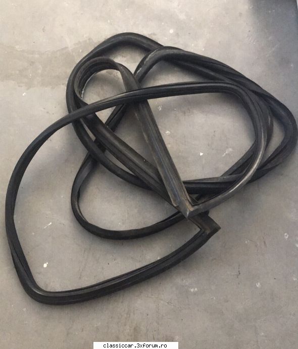 Vand diverse piese - Set chedere luneta si parbriz in stare foarte - Vanzari  piese si accesorii