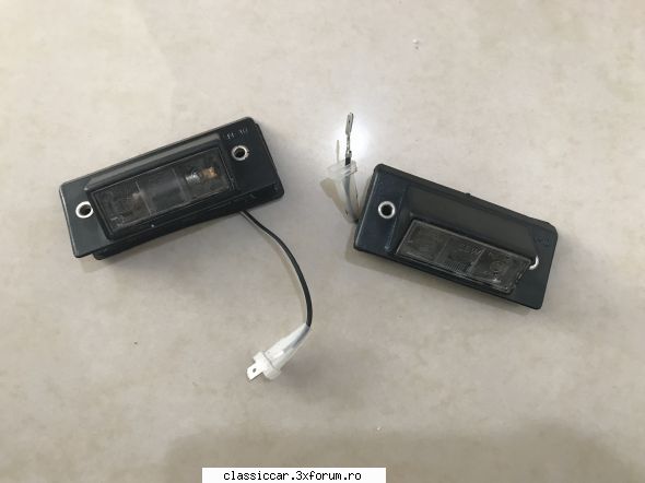 Vand diverse piese - Lampi numar dacia cn - 25 lei - Vanzari  piese si accesorii