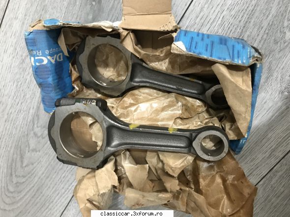 Vand diverse piese - 2 biele noi - 200 lei - Vanzari  piese si accesorii