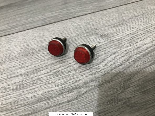 Vand diverse piese - Suruburi numar - 30 lei - Vanzari  piese si accesorii
